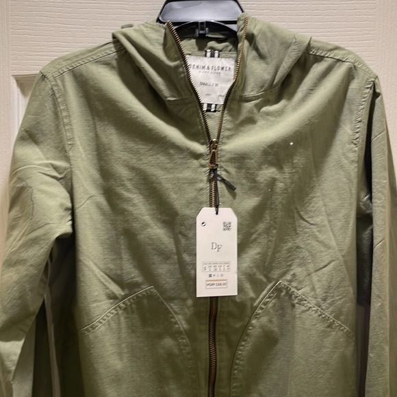 NWT DENIM & FLOWER 🌺 Military Green Long sleeve Jacket/Sweatshirt with Hoodie. - Picture 2 of 12